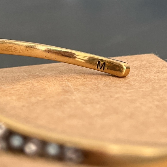 ⭐️SOLD⭐️Alexander McQueen Spider Cuff - Picture 16 of 17